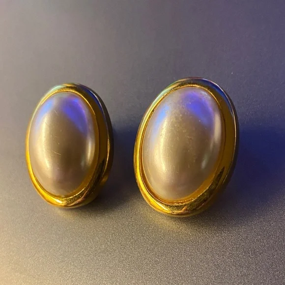 Kenneth Jay Lane Gold-Tone Oval Pearl Clip-On Earrings - Picture 2 of 3